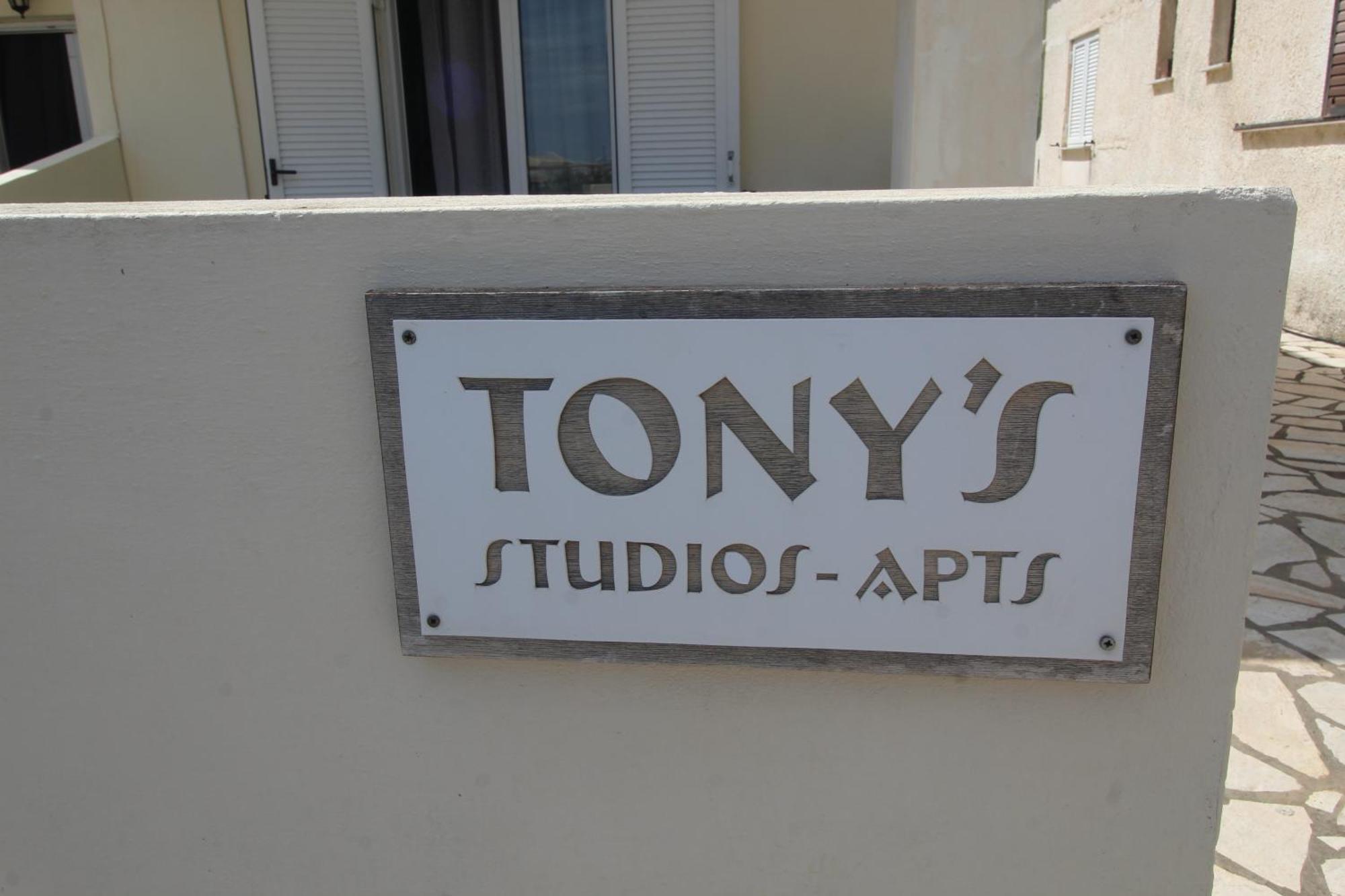 אגיוס גיורגיוס Tony'S Apartments מראה חיצוני תמונה