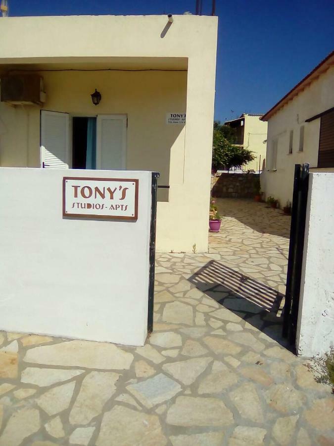 אגיוס גיורגיוס Tony'S Apartments מראה חיצוני תמונה